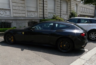 Ferrari FF