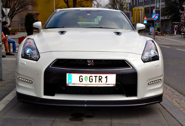 Nissan GT-R 2013