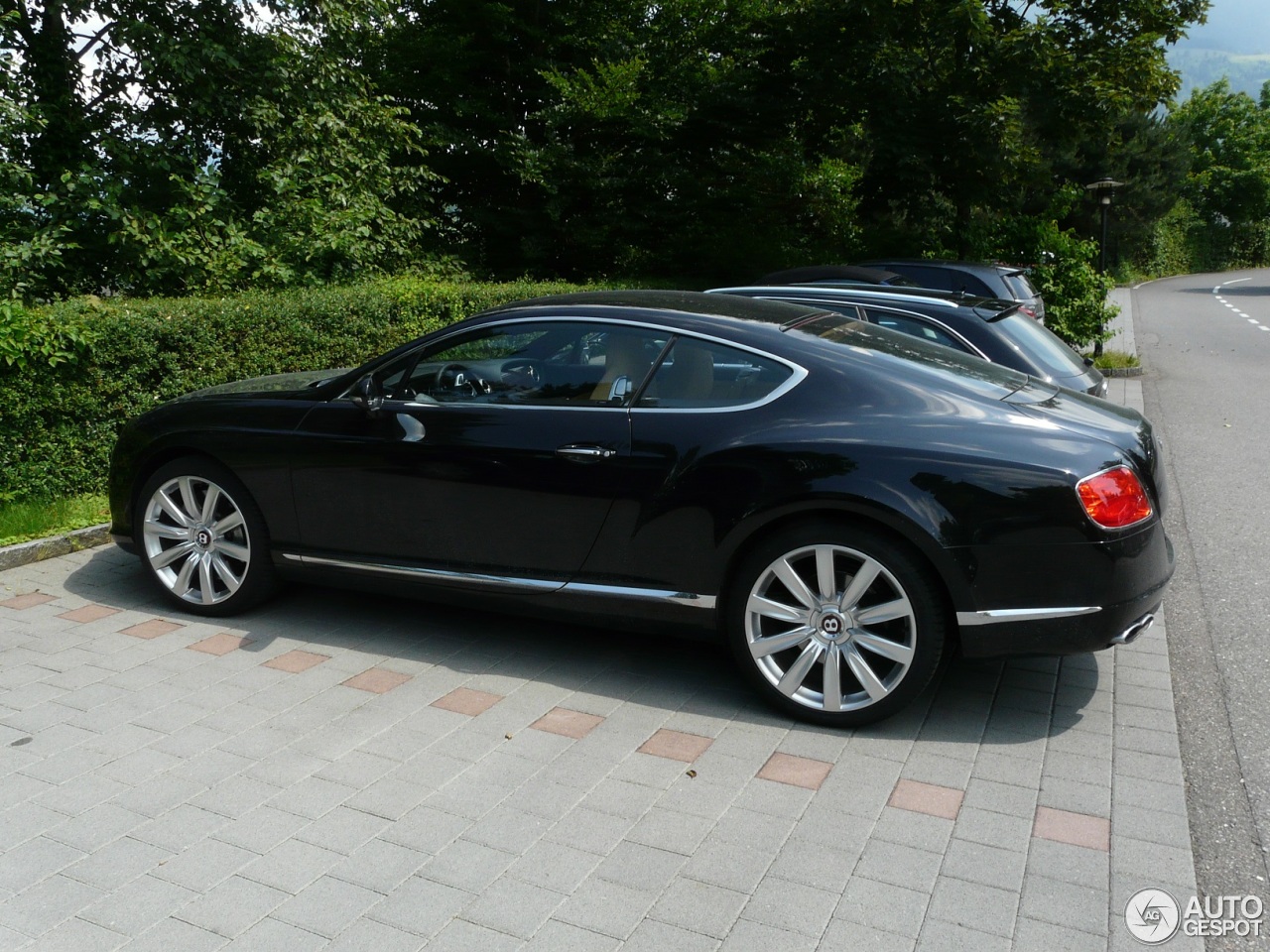 Bentley Continental GT V8