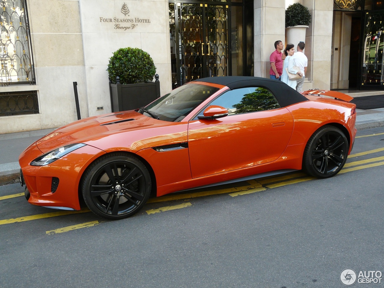 Jaguar F-TYPE S V8 Convertible