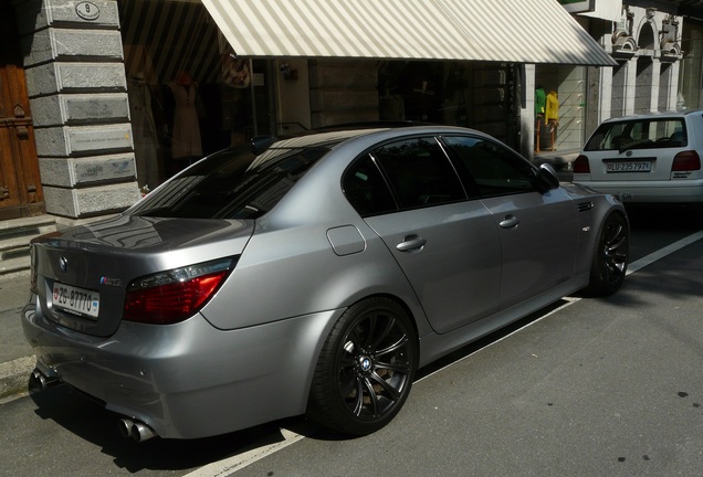 BMW M5 E60 2005