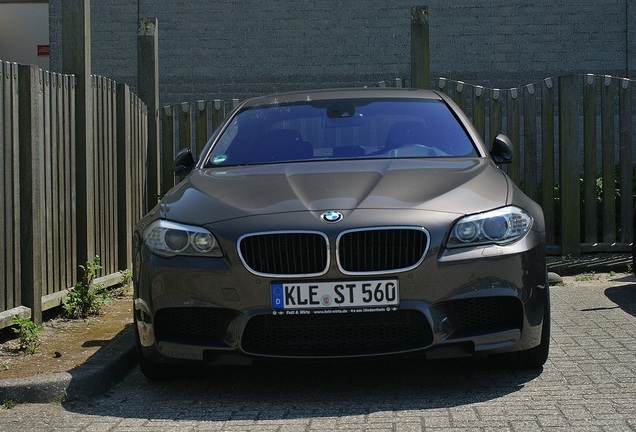 BMW M5 F10 2011