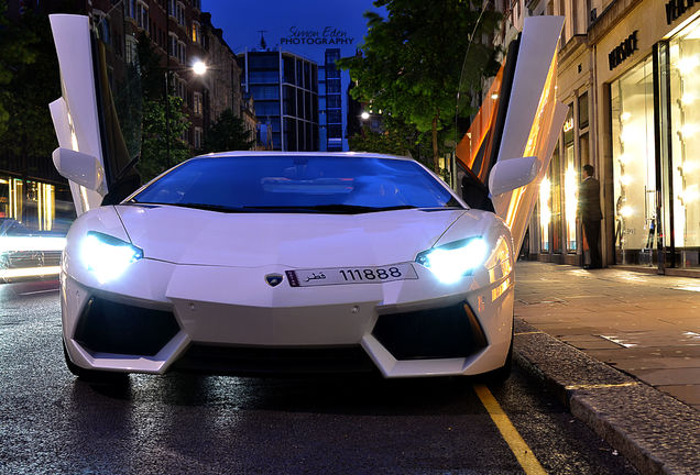 Lamborghini Aventador LP700-4