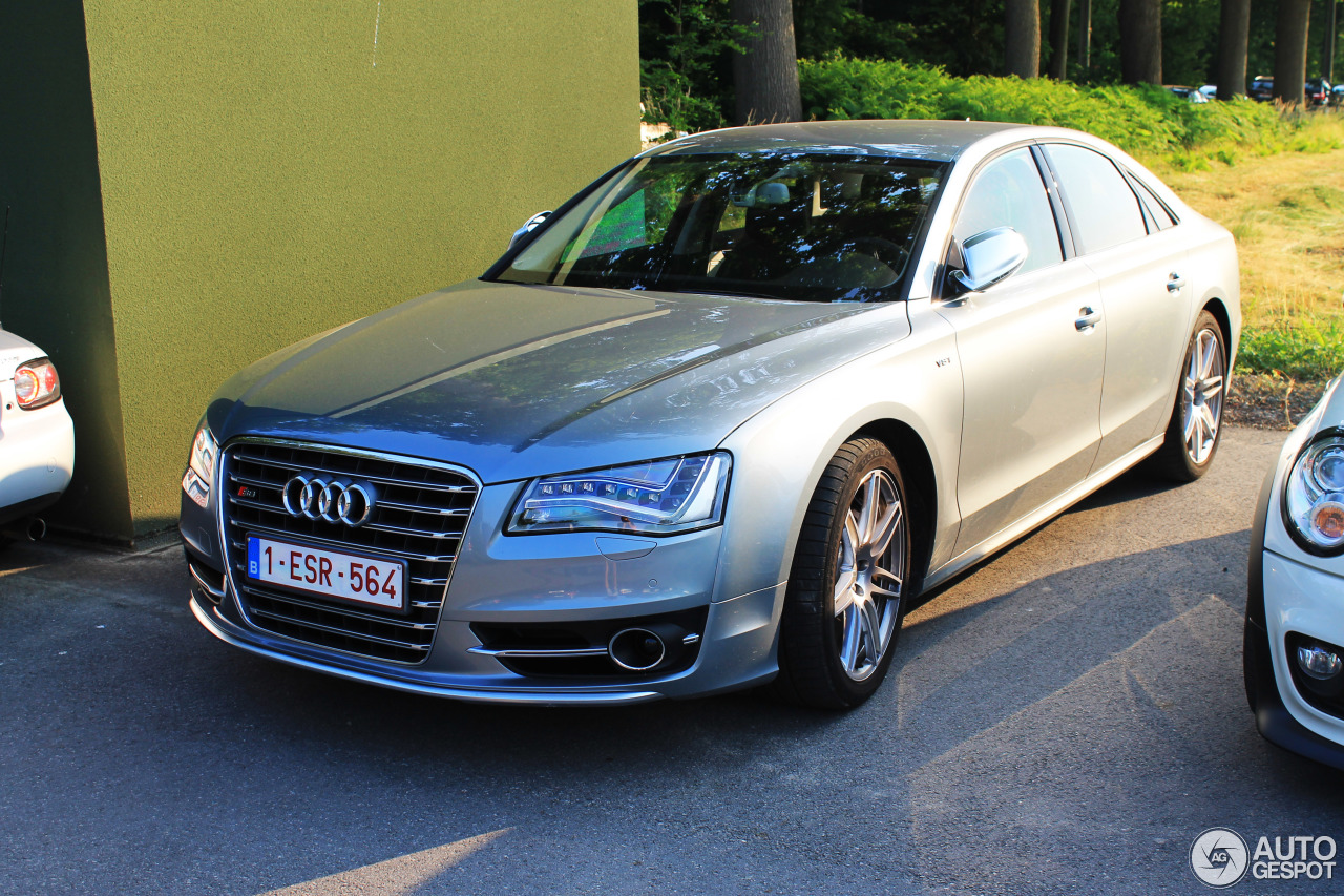 Audi S8 D4