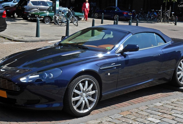 Aston Martin DB9 Volante