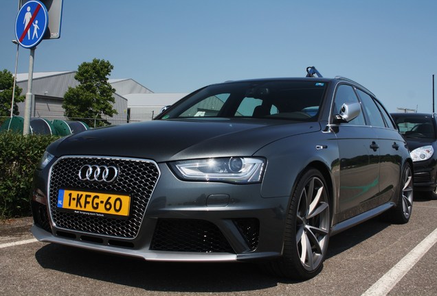 Audi RS4 Avant B8