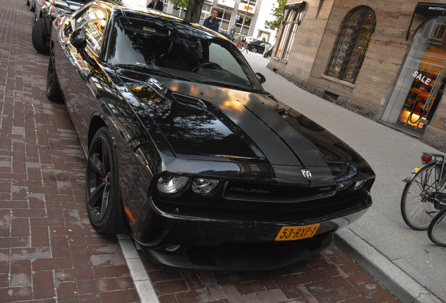 Dodge Challenger SRT-8