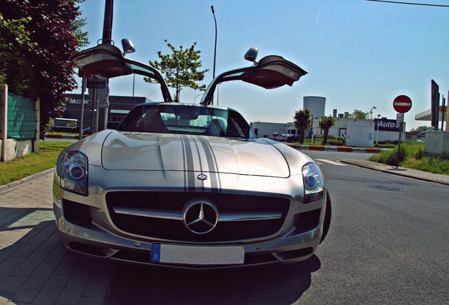 Mercedes-Benz SLS AMG