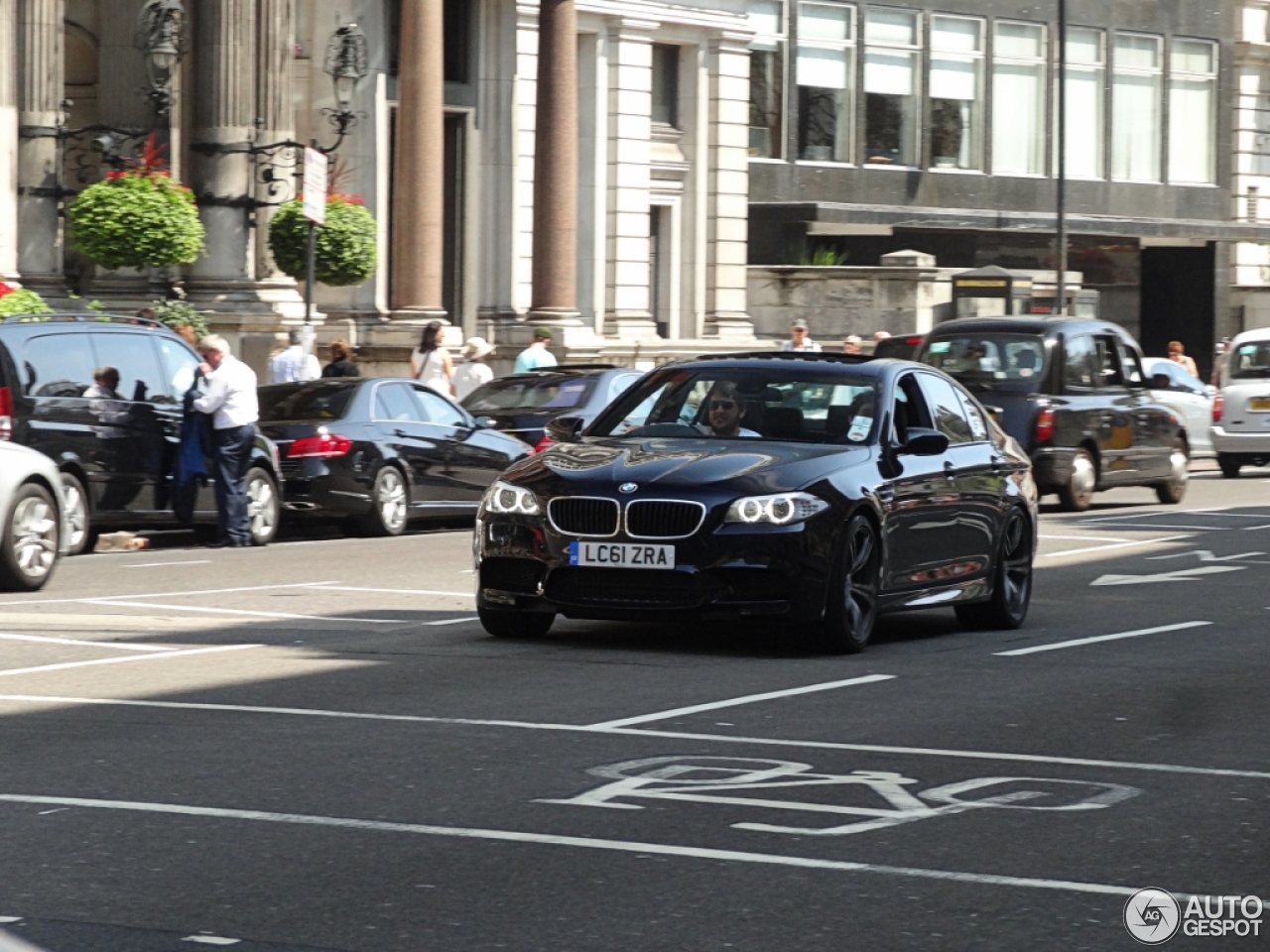 BMW M5 F10 2011