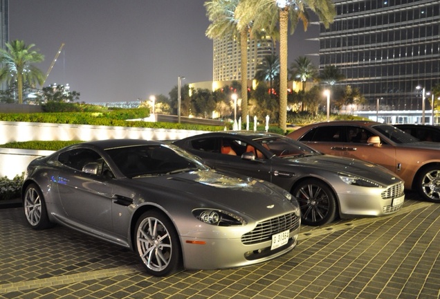 Aston Martin V8 Vantage 2012