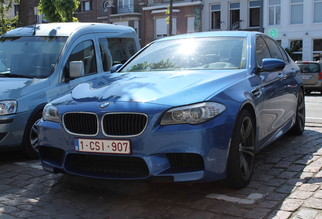 BMW M5 F10 2011