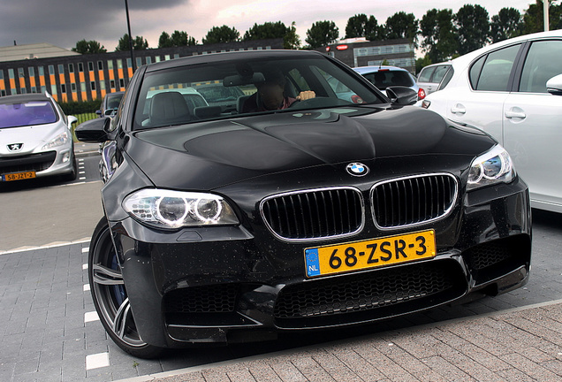 BMW M5 F10 2011