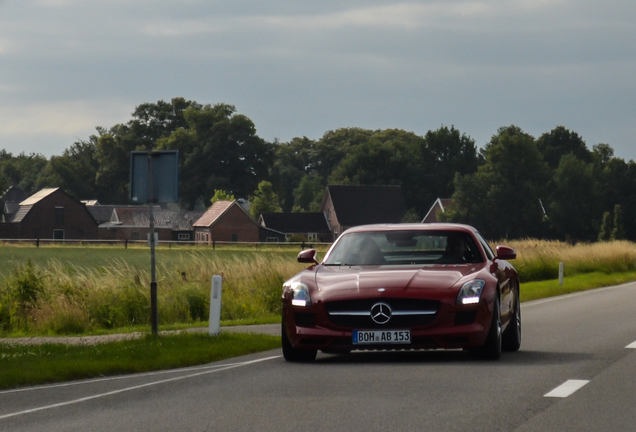 Mercedes-Benz SLS AMG