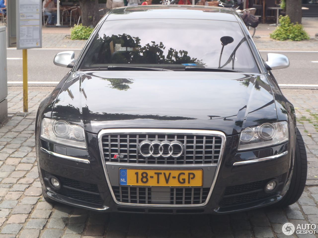 Audi S8 D3