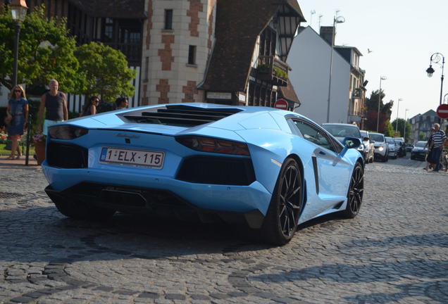 Lamborghini Aventador LP700-4