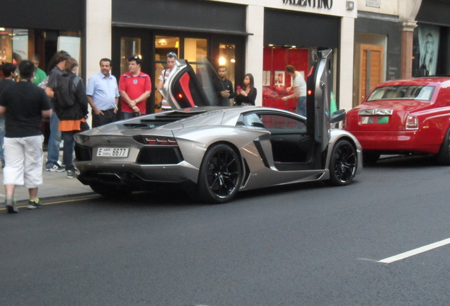 Lamborghini Aventador LP700-4