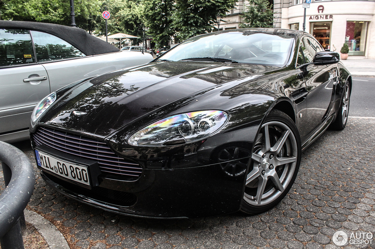 Aston Martin V8 Vantage