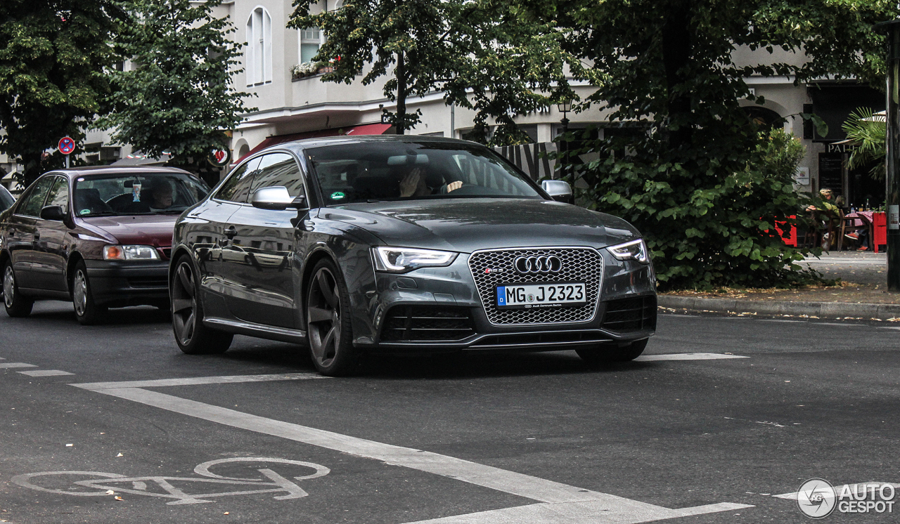 Audi RS5 B8 2012