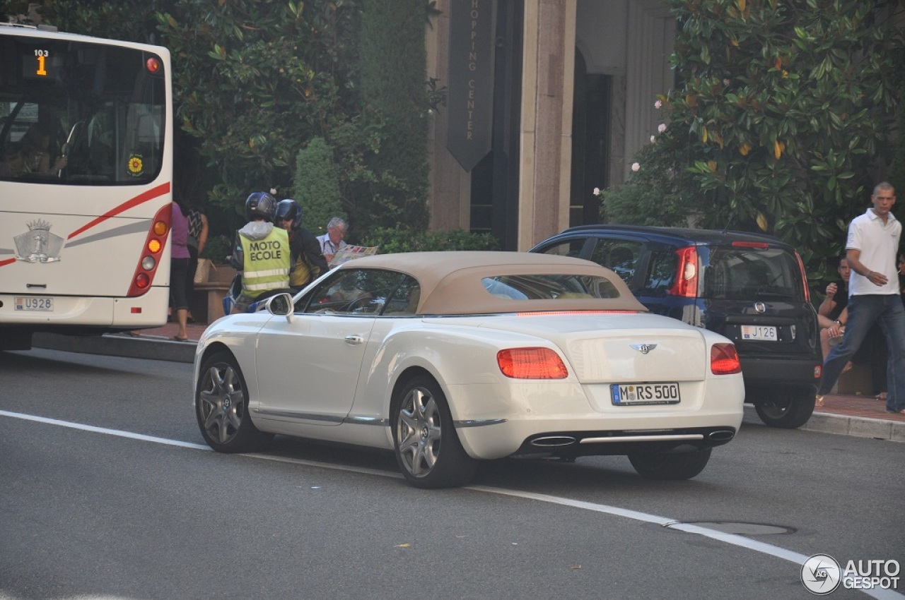 Bentley Continental GTC 2012