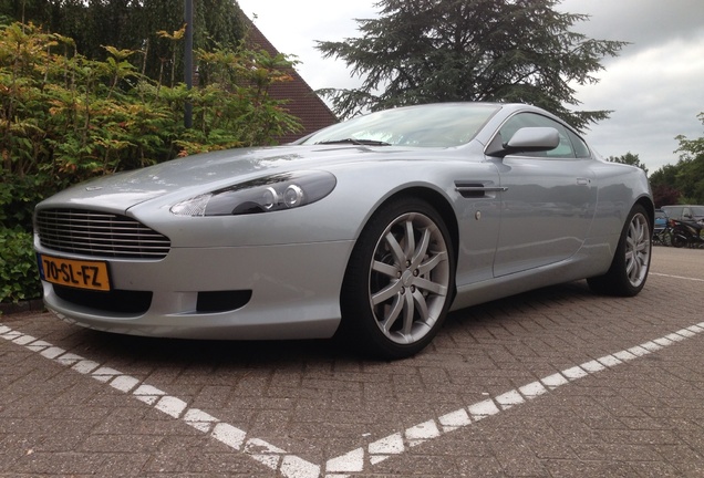 Aston Martin DB9