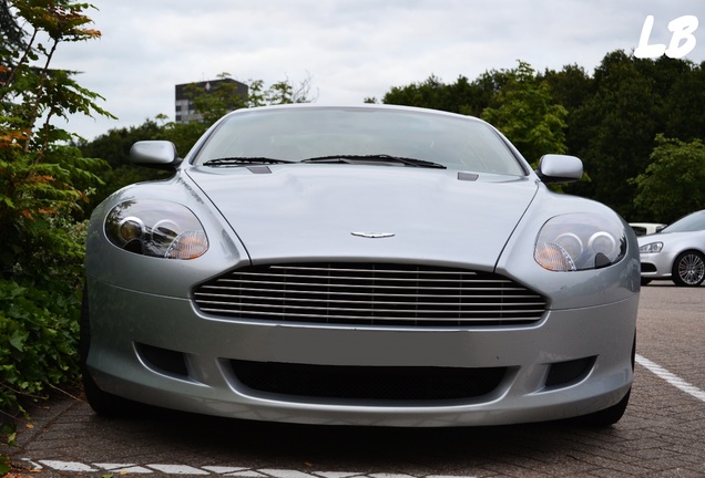 Aston Martin DB9