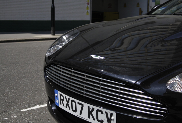 Aston Martin DB9 Volante