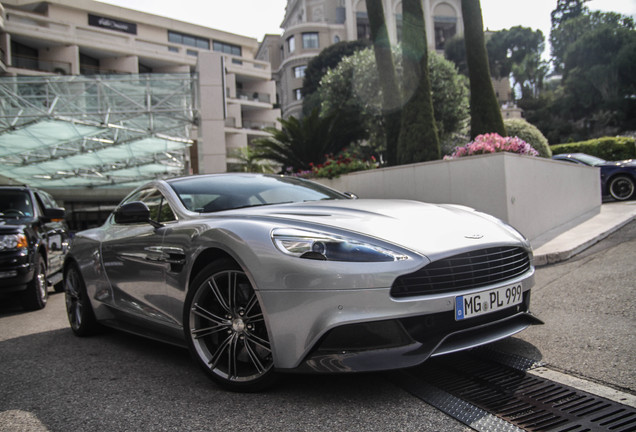 Aston Martin Vanquish 2013