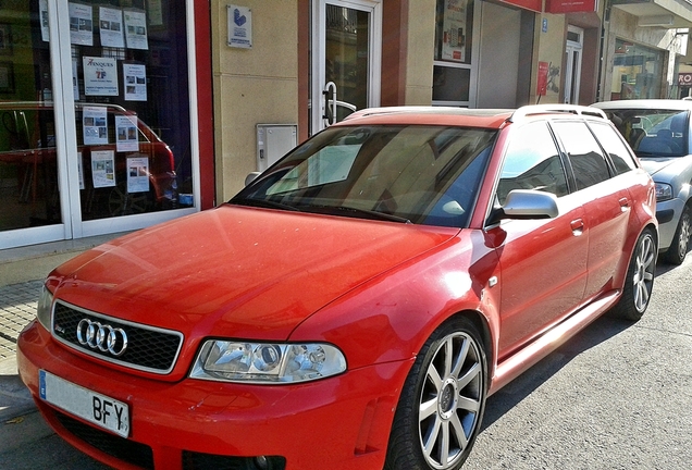 Audi RS4 Avant B5