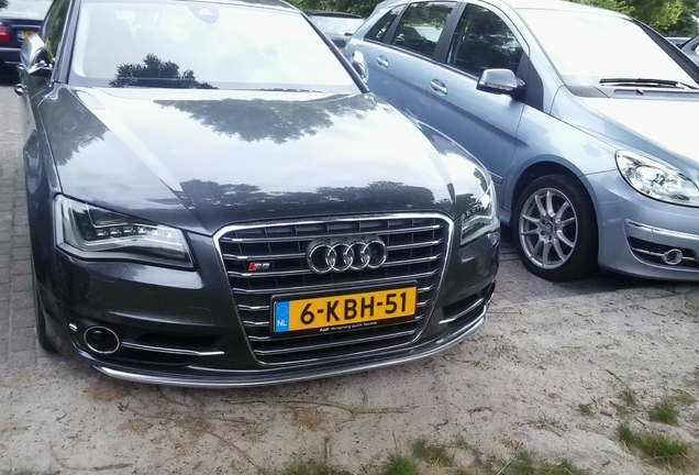 Audi S8 D4