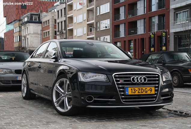 Audi S8 D4