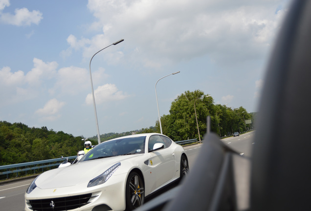 Ferrari FF