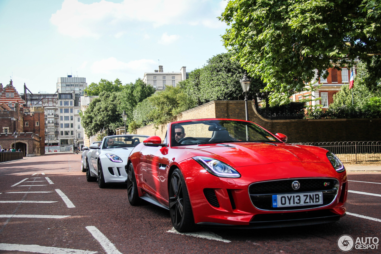 Jaguar F-TYPE S V8 Convertible