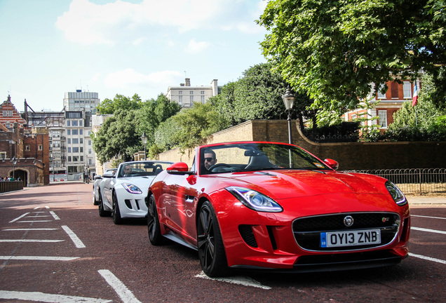 Jaguar F-TYPE S V8 Convertible