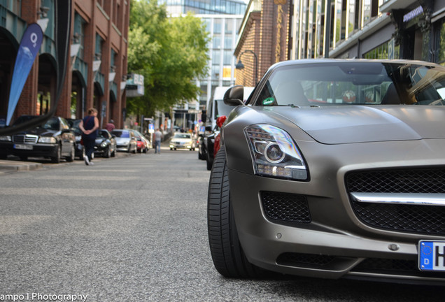 Mercedes-Benz SLS AMG