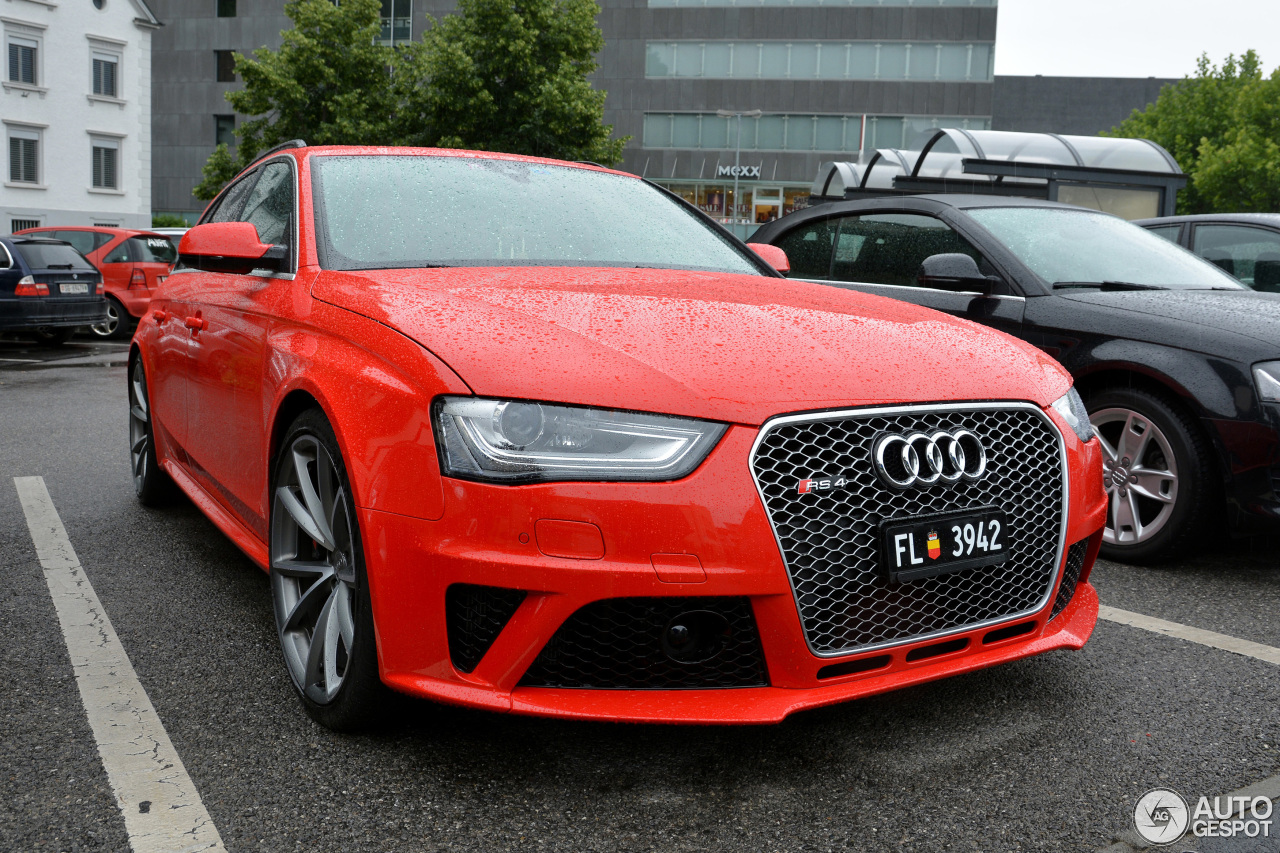 Audi RS4 Avant B8