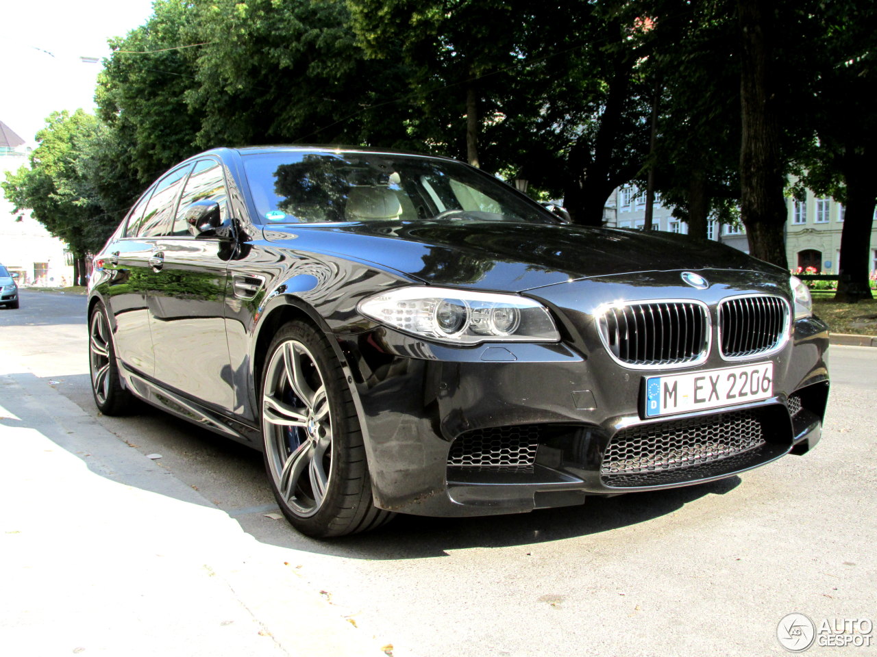 BMW M5 F10 2011