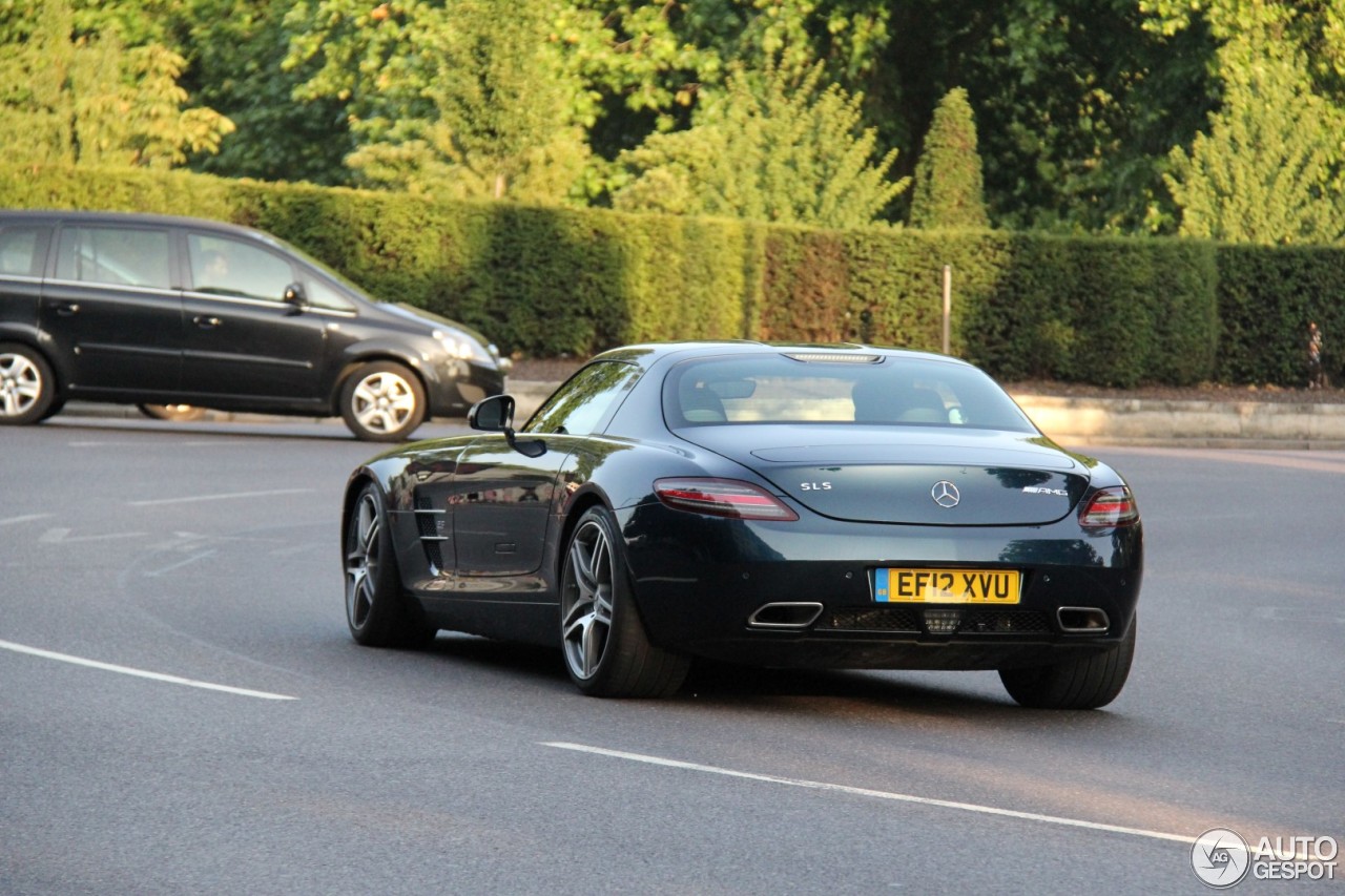 Mercedes-Benz SLS AMG