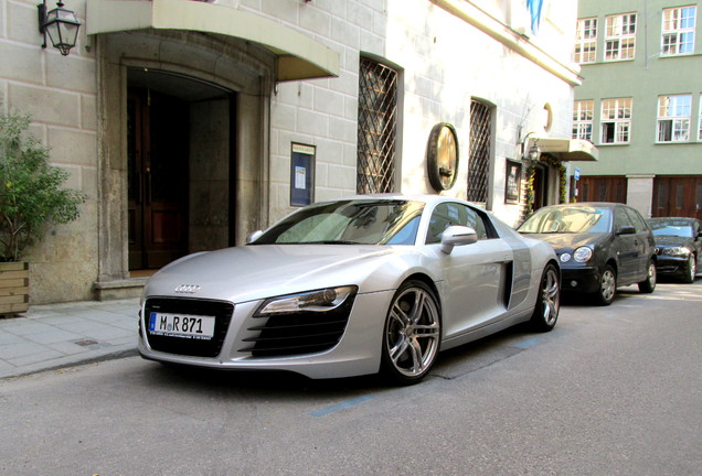 Audi R8