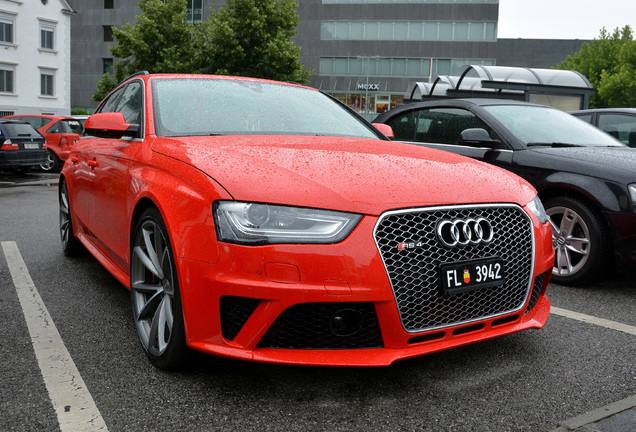 Audi RS4 Avant B8