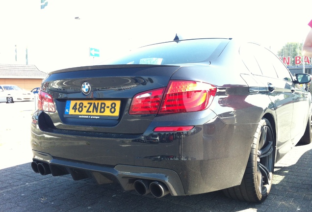 BMW M5 F10 2011