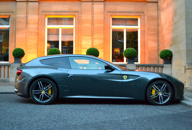 Ferrari FF