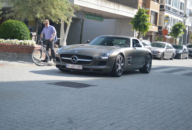 Mercedes-Benz SLS AMG