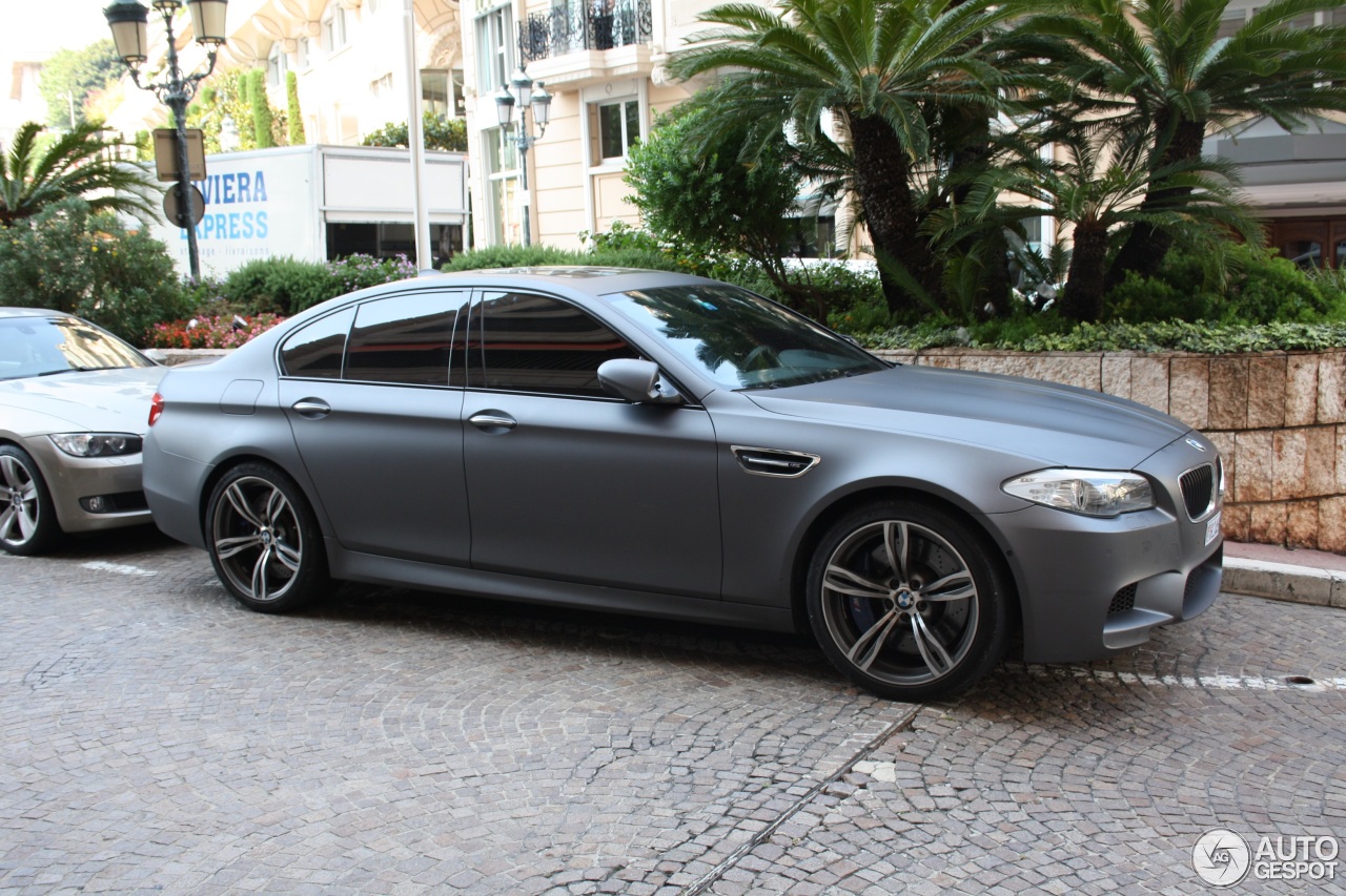 BMW M5 F10 2011