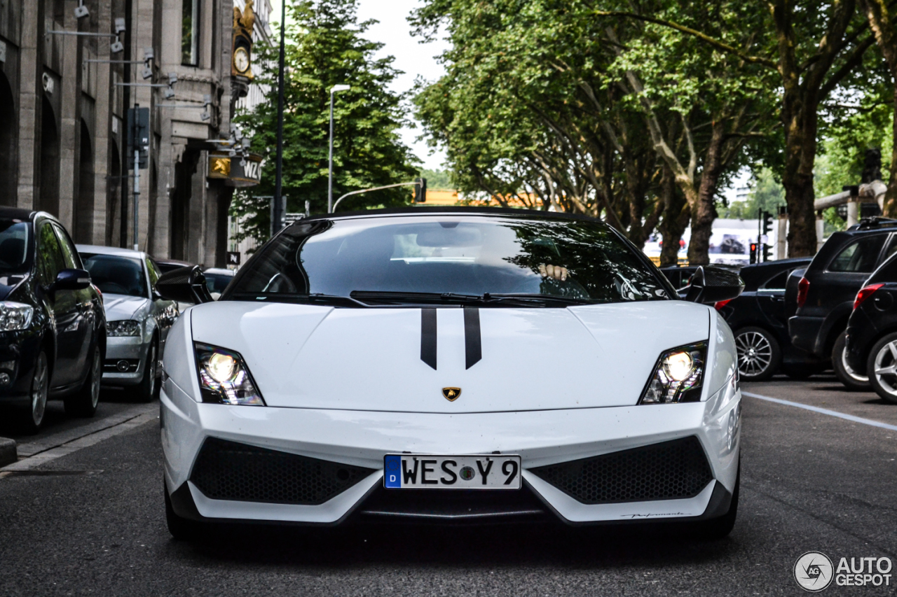 Lamborghini Gallardo LP570-4 Spyder Performante