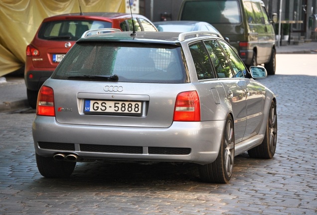 Audi RS4 Avant B5