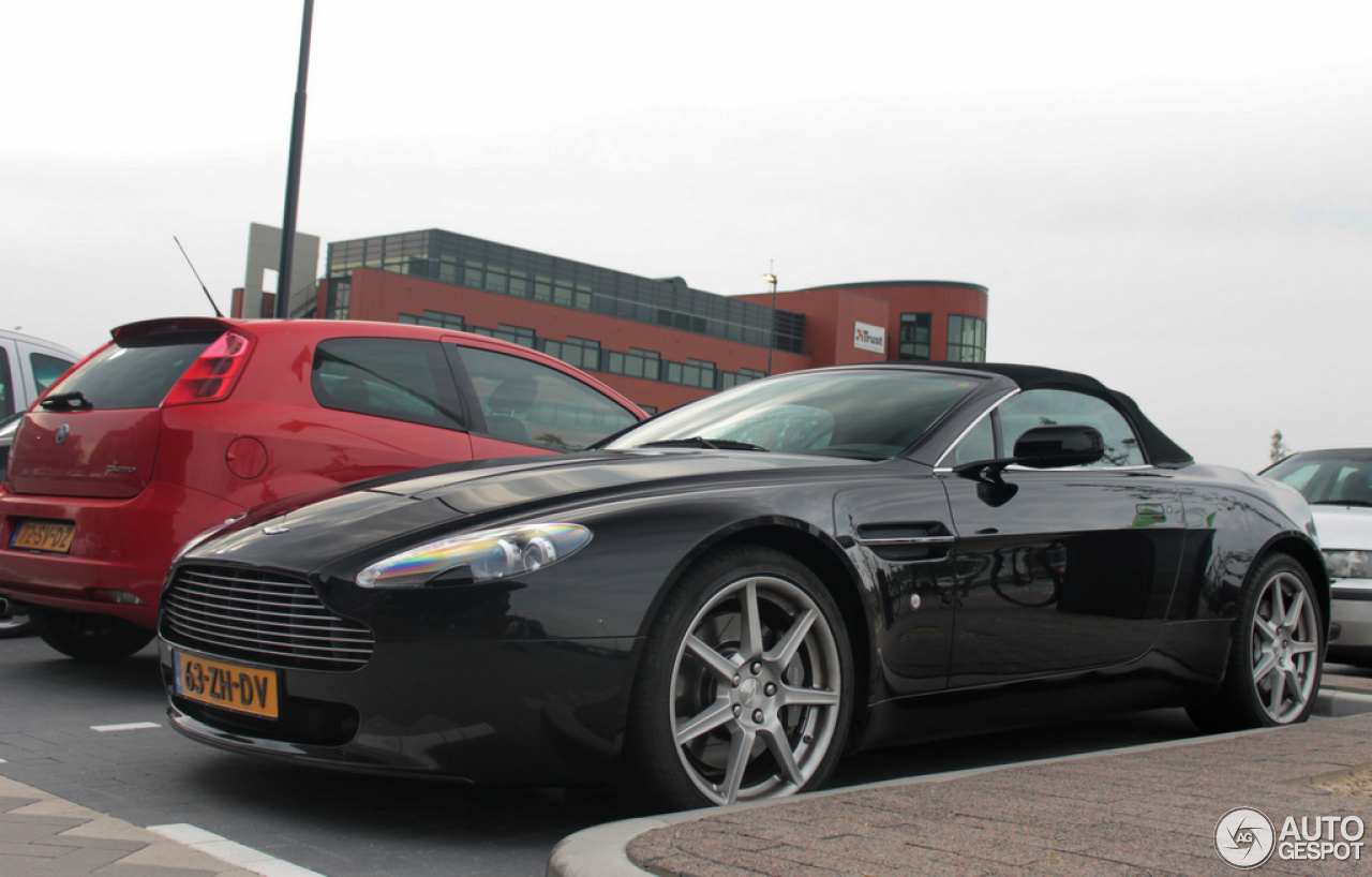 Aston Martin V8 Vantage Roadster