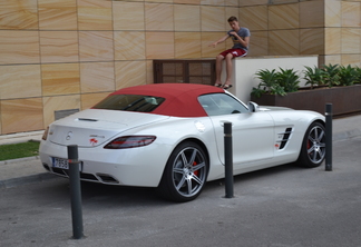 Mercedes-Benz SLS AMG Roadster