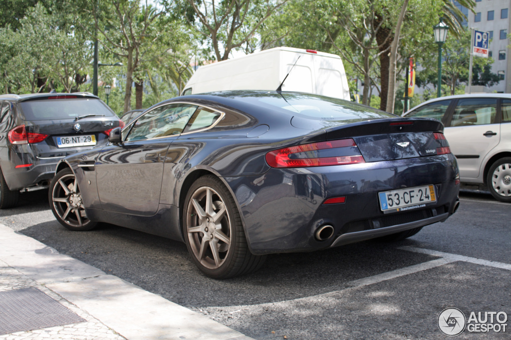 Aston Martin V8 Vantage