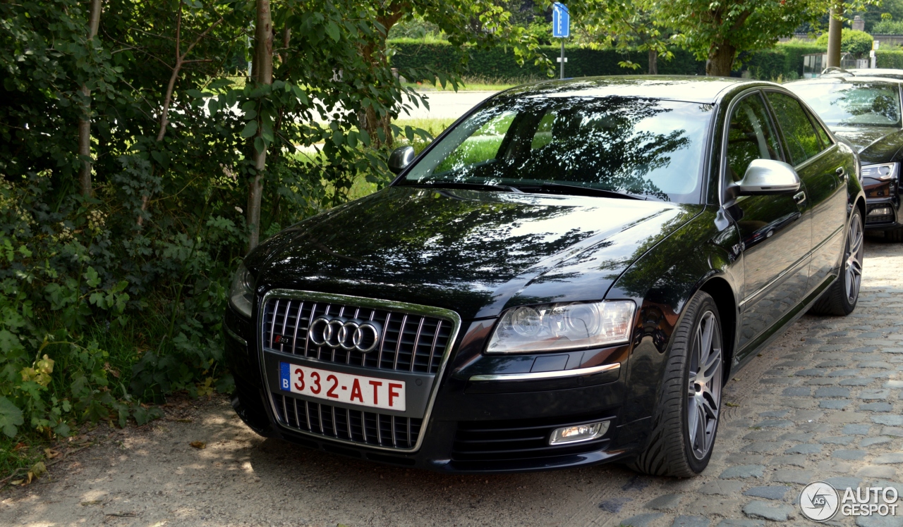 Audi S8 D3