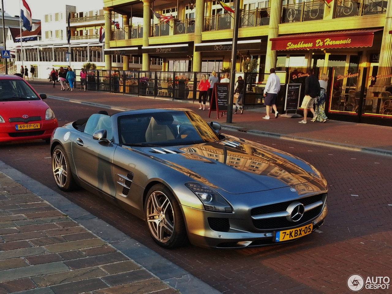 Mercedes-Benz SLS AMG Roadster